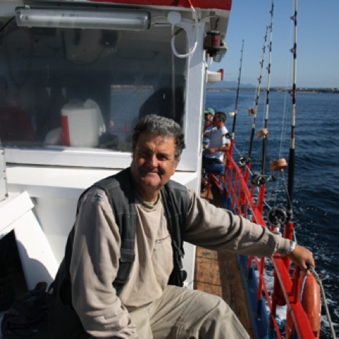 Happy smiles while sea fishing :-) Happy smiles while sea fishing :-)